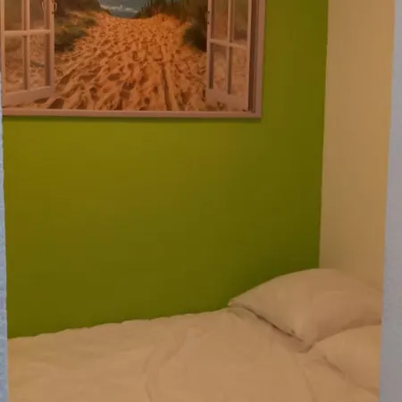 Appartement Avec Vue Sur , A 150 M Et Proche Des Commerces *