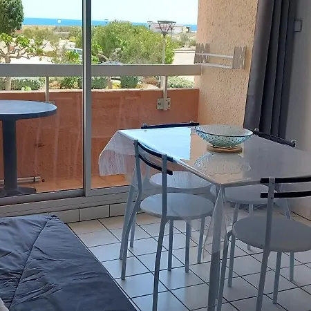 Avec Vue Sur , A 150 M Et Proche Des Commerces *