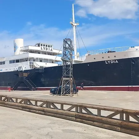 Avec Vue Sur , A 150 M Et Proche Des Commerces * Le Barcarès